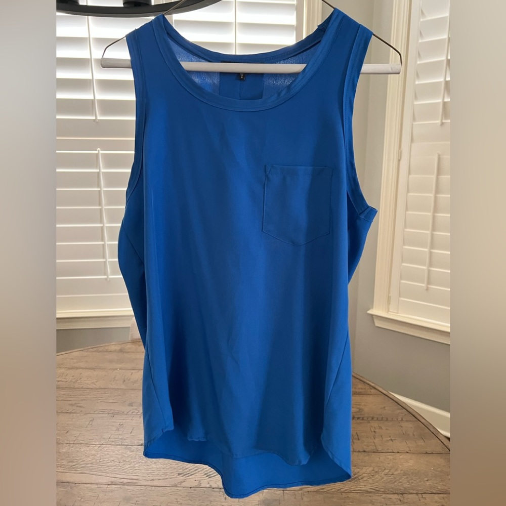 Cute blue lightweight top